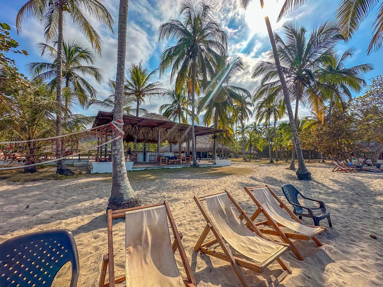 Huku Beach Hostel Palomino Bagian luar foto