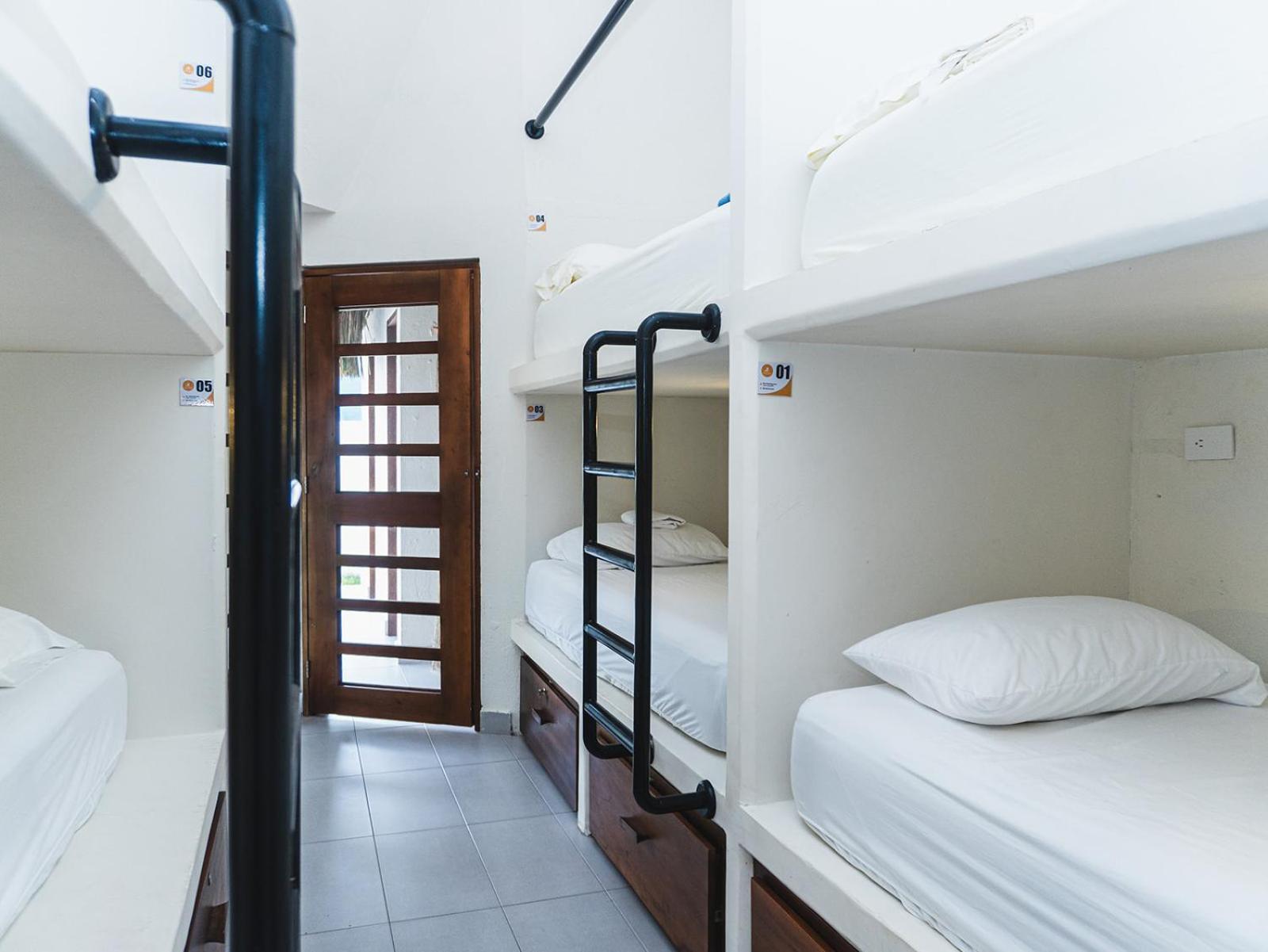 Huku Beach Hostel Palomino Bagian luar foto